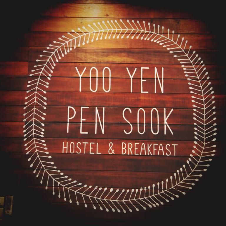 Yoo Yen Pen Sook Hostel Bangkok Bagian luar foto