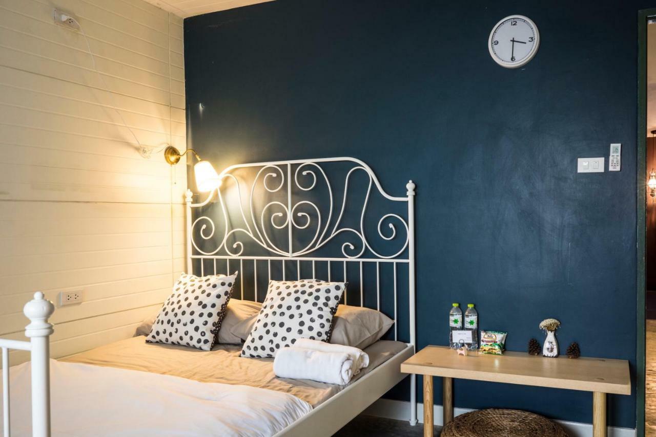 Yoo Yen Pen Sook Hostel Bangkok Bagian luar foto